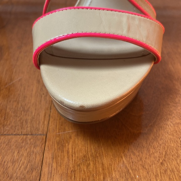 Aldo Platform peep toe  - Nude/Tan and Neon pink - Picture 5 of 6